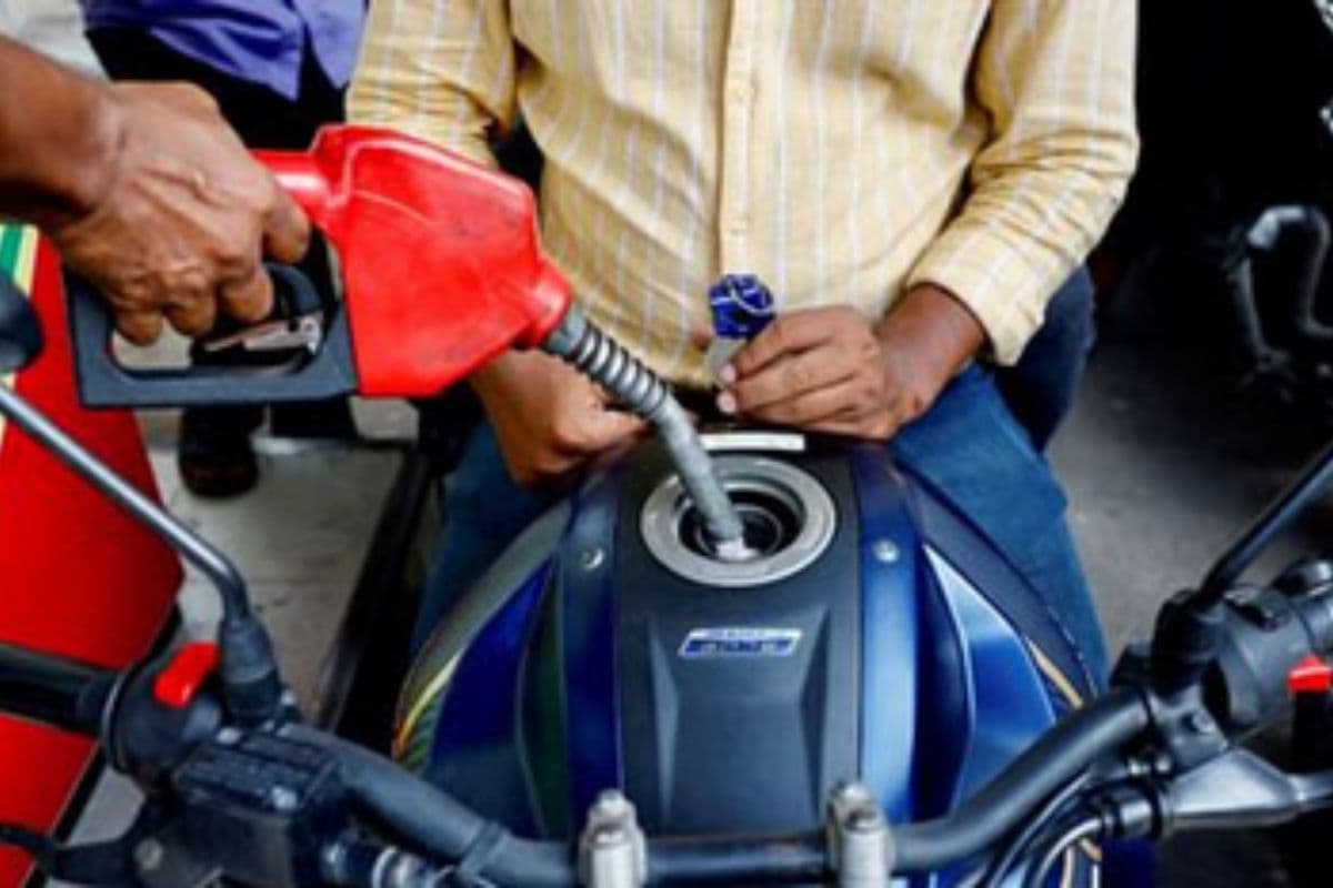 Muzaffarpur News: गर्मी में फुल न करें अपनी बाइक का टैंक, हो सकता है बड़ा खतरा, ऐसे करना है बचाव