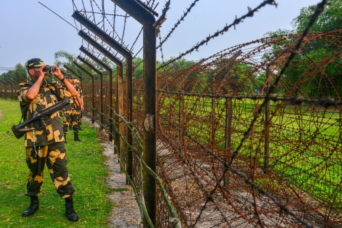 India Pakistan Nuclear Power: भारत और पाकिस्तान में किसके पास अधिक परमाणु हथियार, देखें किसकी सेना कितनी मजबूत