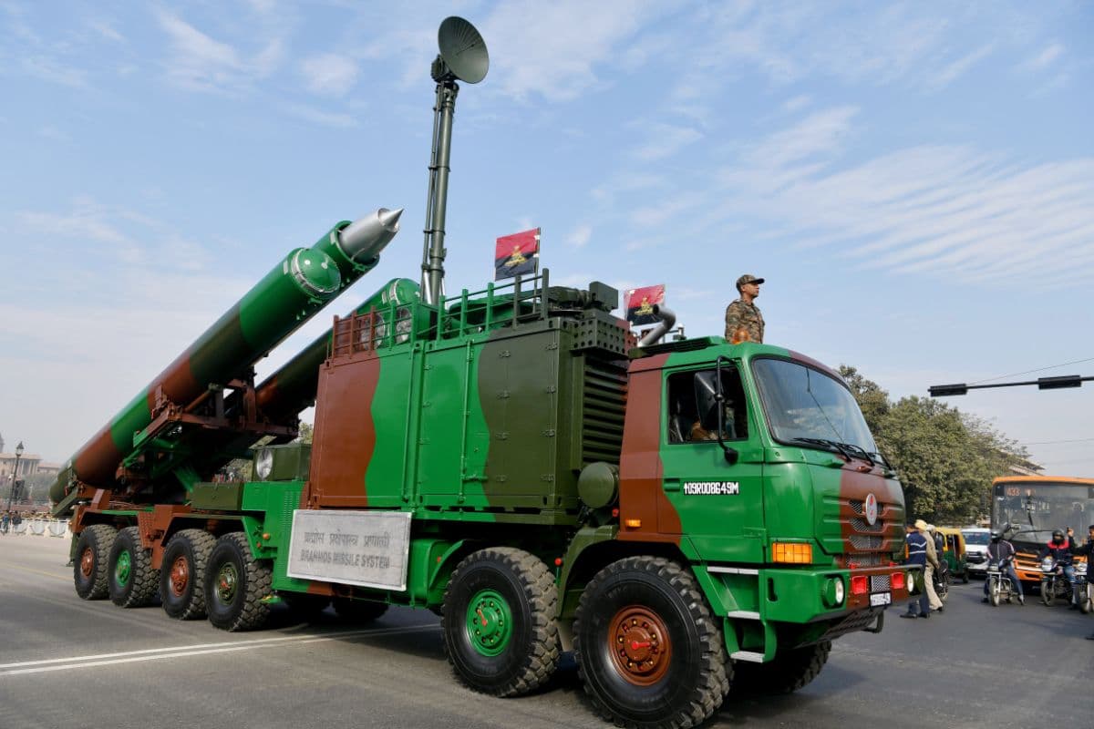 लखनऊ में बनेगी दुनिया की सबसे तेज मिसाइल, इस दिन होगा BrahMos Missile प्लांट का उद्घाटन