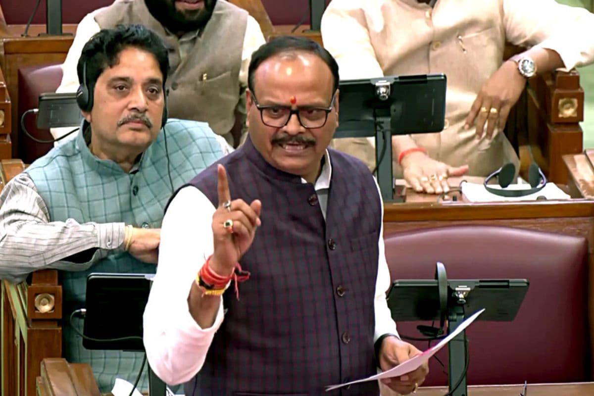 डिप्टी सीएम ब्रजेश पाठक ने सपा पर किया जुबानी हमला, कहा- ‘मुस्लिम तुष्टिकरण के साथ हुआ पार्टी का जन्म’