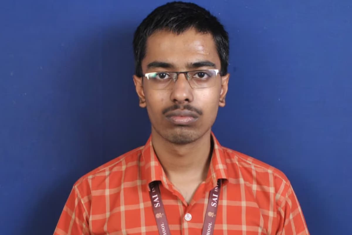 CBSE 12th Topper Story: दुकानदार के बेटे ने सीबीएसई बोर्ड 12वीं में लहराया था परचम, बोकारो के हिमांशू को 98.6% मार्क्स