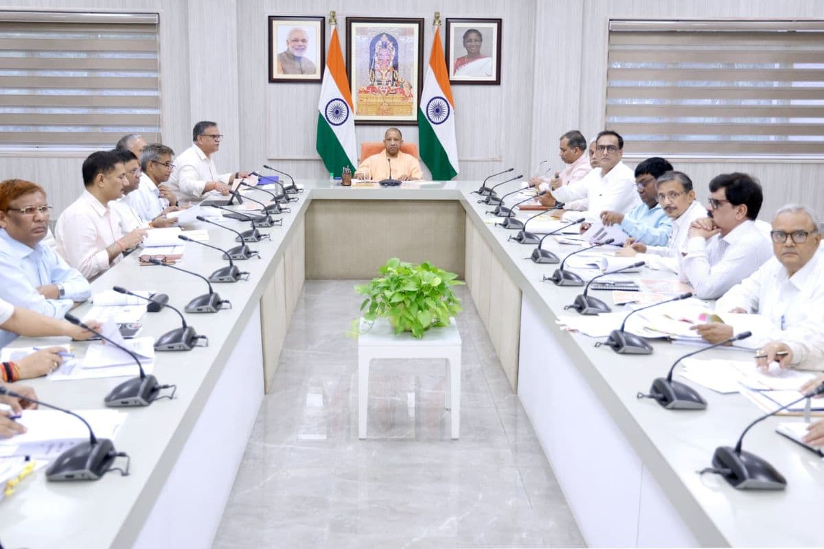 यूपी में सूर्या सखी पहल, गांवों में सौर ऊर्जा अपनाने में महिलाएं निभाएंगी अहम भूमिका