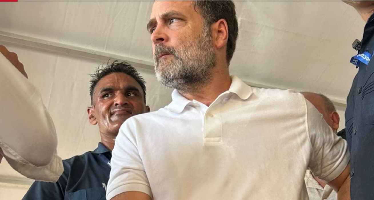 Rahul Gandhi Bihar Visit: दरभंगा में रोका गया राहुल गांधी का काफिला, छात्रों से करने जा रहे थे संवाद