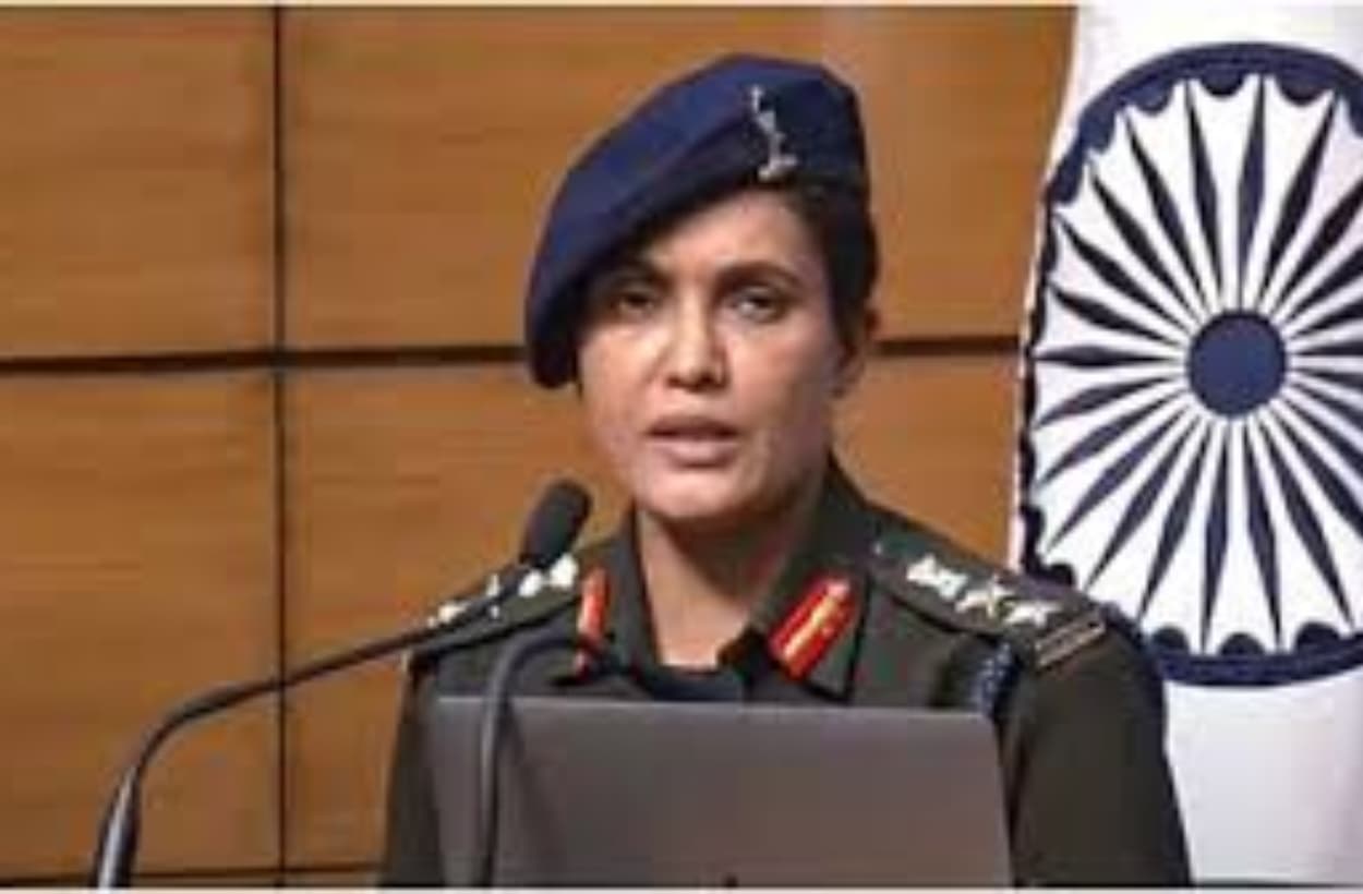 Col Sophia Qureshi: POK पर लेडी अटैक, कौन हैं सोफिया कुरैशी जिन्होंने खोल दी पाकिस्तान की पोल