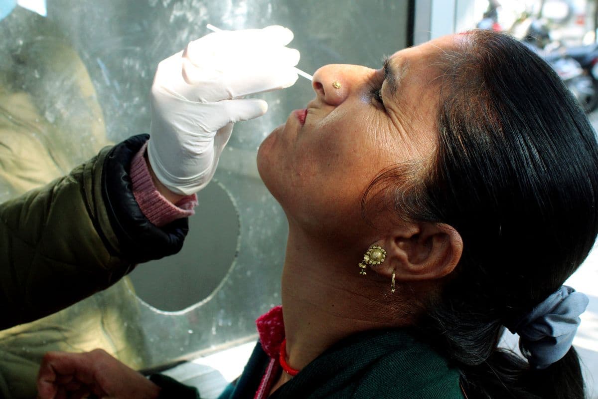 गाजियाबाद के बाद इस शहर में भी कोरोना की एंट्री, यूपी में मंडराने लगा Covid-19 का खतरा