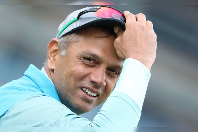 अगर बनना है प्रोफेशनल क्रिकेटर, तो ‘द वाल’ कोच राहुल द्रविड़ की कही बात आपको जाननी चाहिए