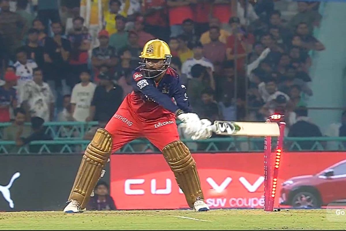 IPL 2025 RCB vs SRH Krunal Pandya Hit Wicket