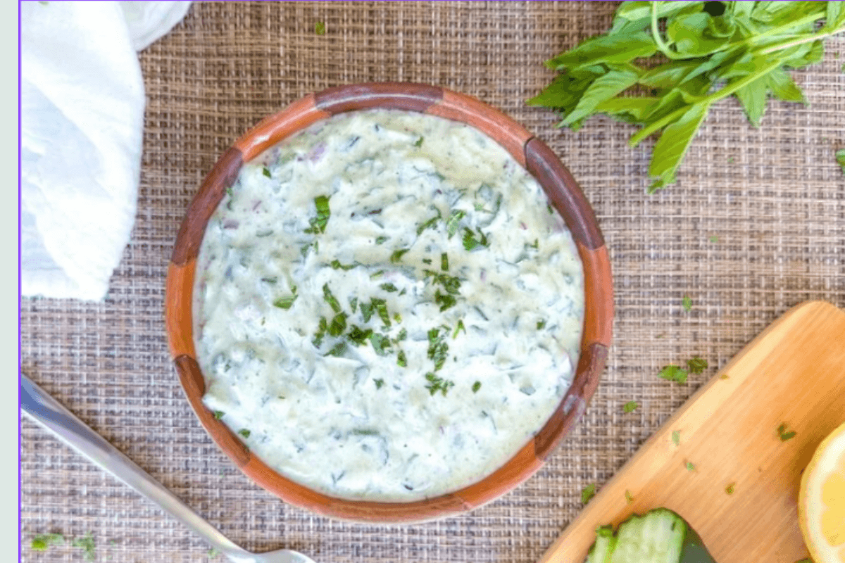 Cucumber Raita Recipe: पहाड़ी अंदाज में बनाएं ताजगी से भरा खीरे का रायता