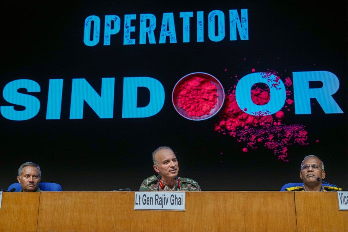 Operation Sindoor: भारत ने चीन के मिसाइल को मार गिराया, पाक सेना ने दिया आतंकवादियों का साथ, DGMO ने प्रेस ब्रीफिंग में PAK की खोल दी पोल