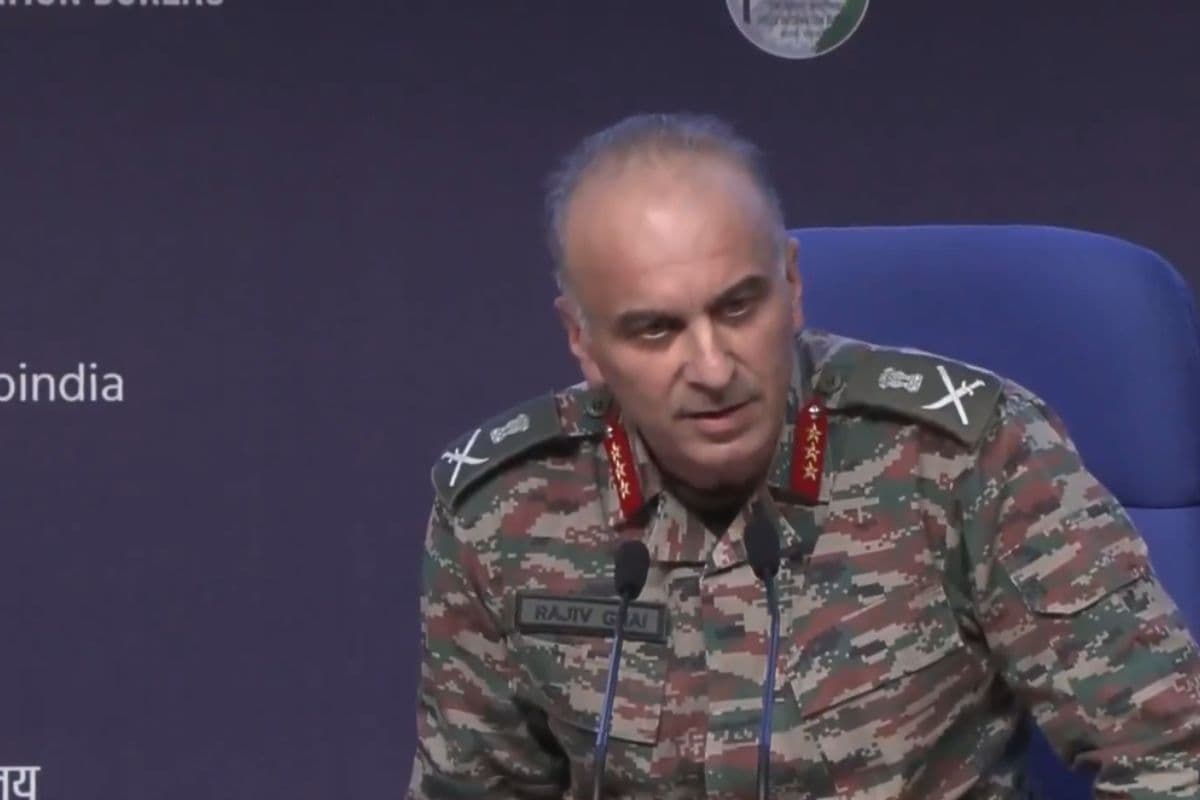 Operation Sindoor: भारतीय सेना ने लाहौर का रडार सिस्टम किया तबाह, 30-40 पाक सैनिक, 100 आतंकी ढेर, DGMO राजीव घई का बयान