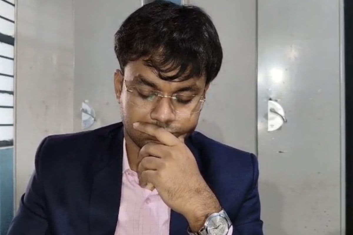 फर्जी ADM बनकर घूम रहा युवक पकड़ा गया, कैसे हुआ शक, पुलिस कर रही पूछताछ