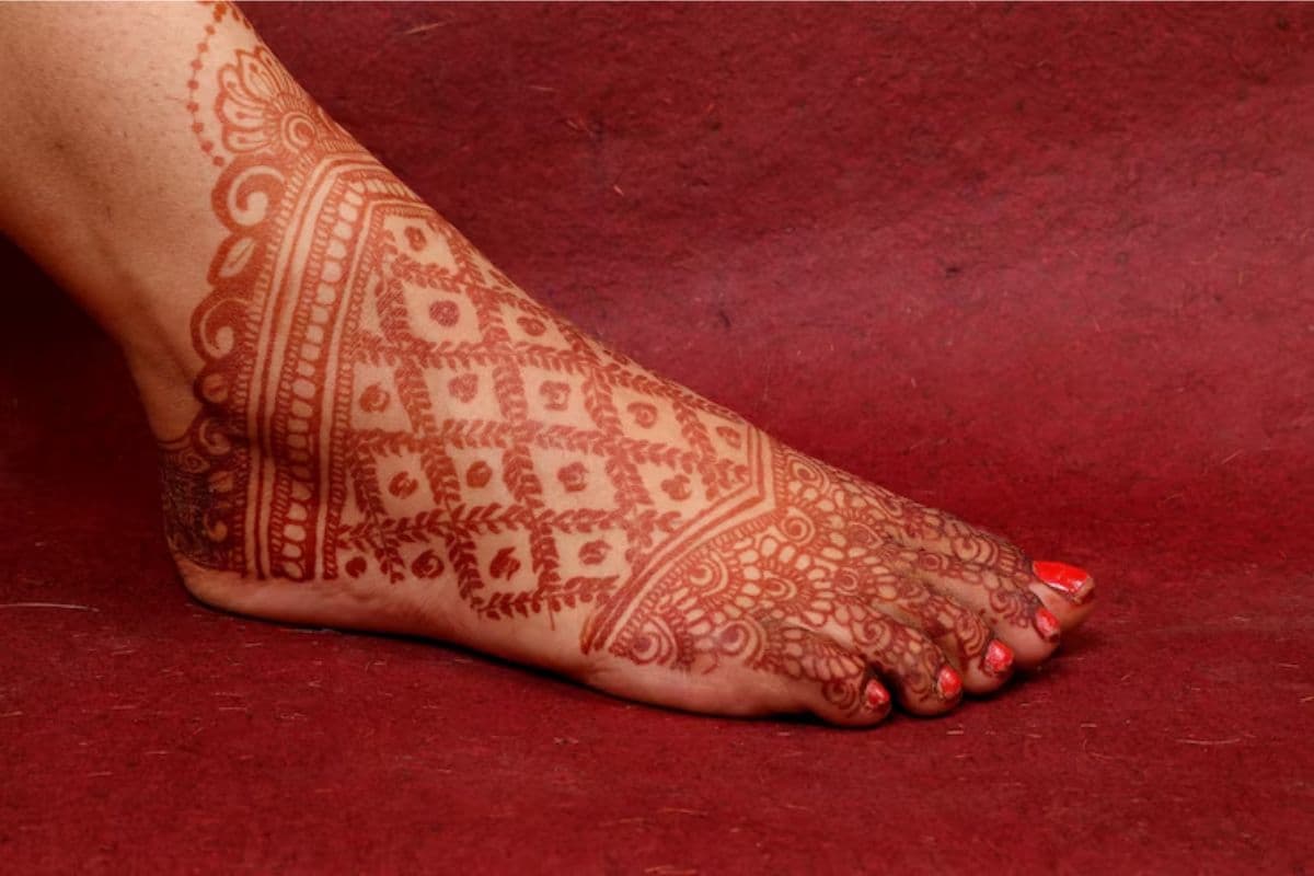 Top 5 Foot Mehndi Designs for brides: पैरों की मेहंदी के टॉप 5 डिजाइन, पतिदेव होंगे खुश