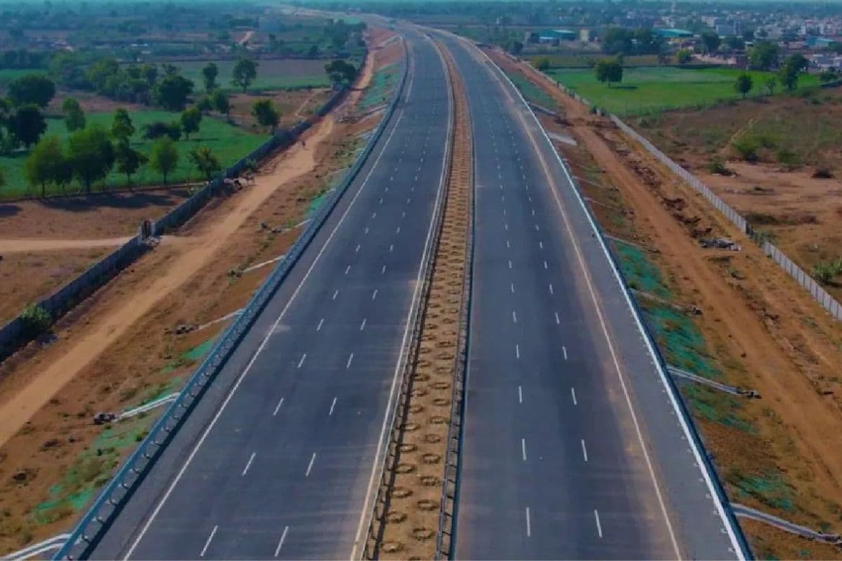 मेरठ से चित्रकूट तक दौड़ेगी विकास की रफ्तार, यूपी में बन रहे 5 नए एक्सप्रेसवे