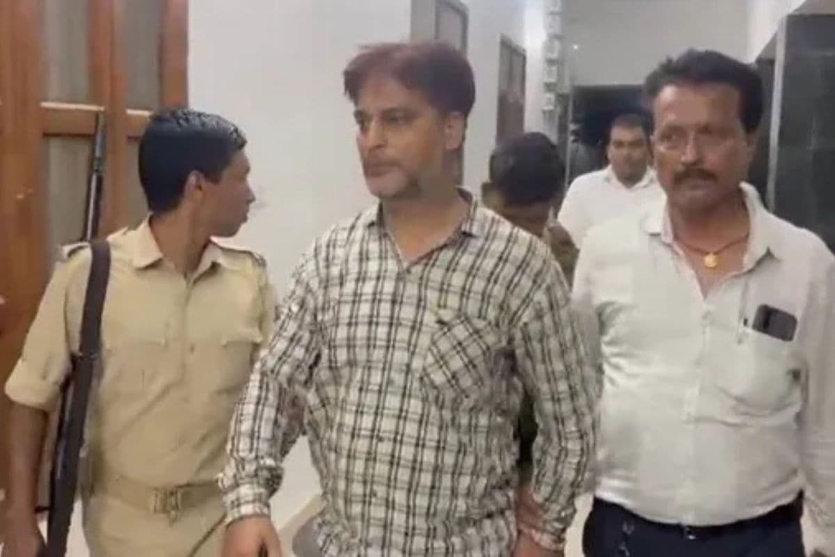 Samastipur News: ‘6 हजार कमीशन दो तभी मिलेगा वेतन’, ऐसा कहने वाले स्वास्थ्य विभाग के अधिकारी पर कसा शिकंजा