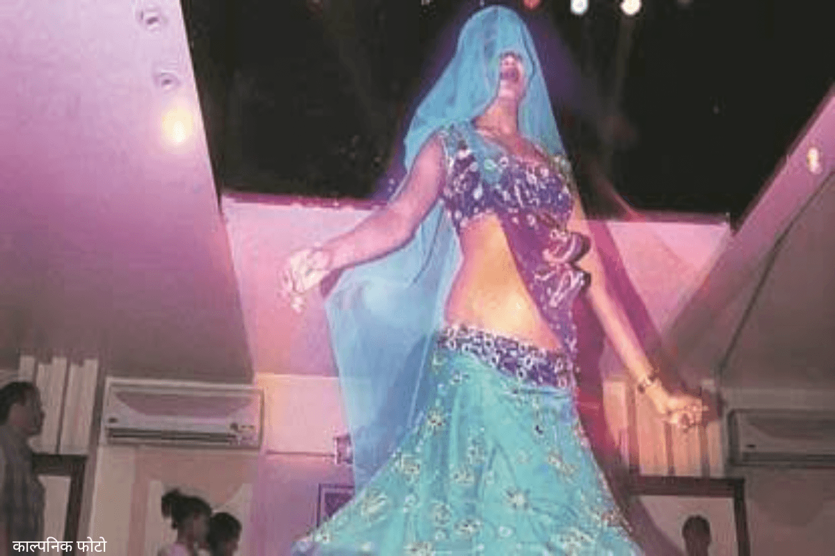 बारात गए किन्नर की डांस करने के दौरान करंट लगने से हुई मौत