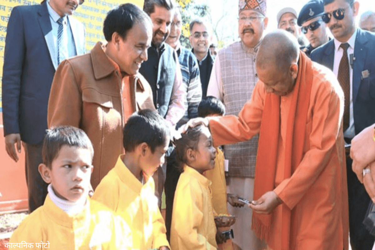 मुख्यमंत्री से चॉकलेट पाकर उछल पड़े बच्चे, बच्चों की खुशियों से गूंज उठा स्कूल परिसर