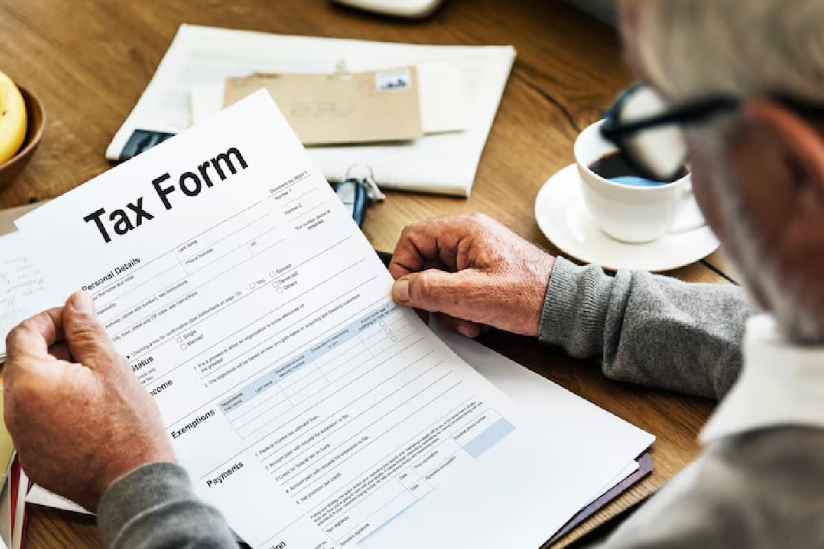 ITR Filing Deadline: 15 सितंबर तक बढ़ी ITR फाइलिंग की डेडलाइन, जानिए नए नियम और जरूरी दस्तावेज