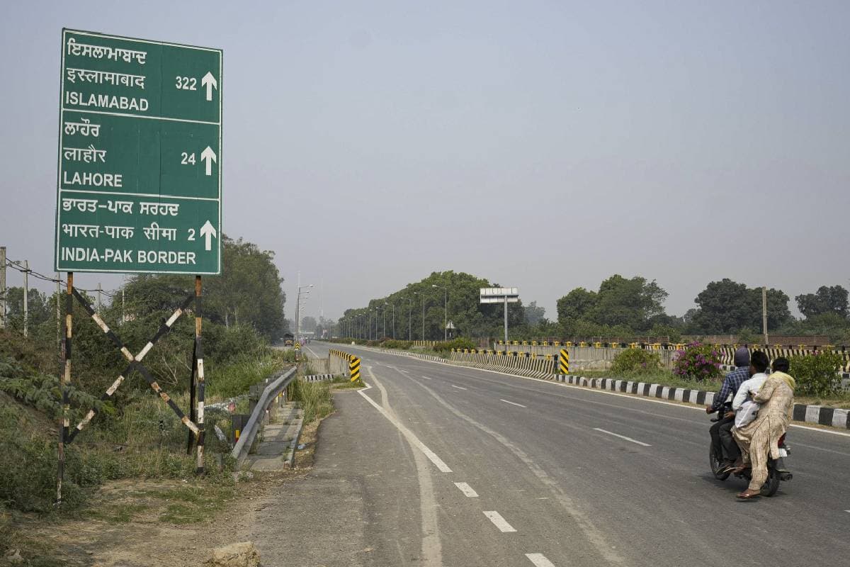 India Pakistan War : चंडीगढ़ में फिर बजा सायरन, लोगों से अपील- घर के अंदर रहें, बालकनी में भी नहीं जाएं