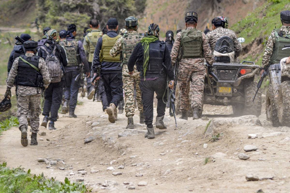 LOC Tension : समझाने पर भी नहीं मान रहा पाकिस्तान, सातवें दिन एलओसी पर की फायरिंग, मिला करारा जवाब