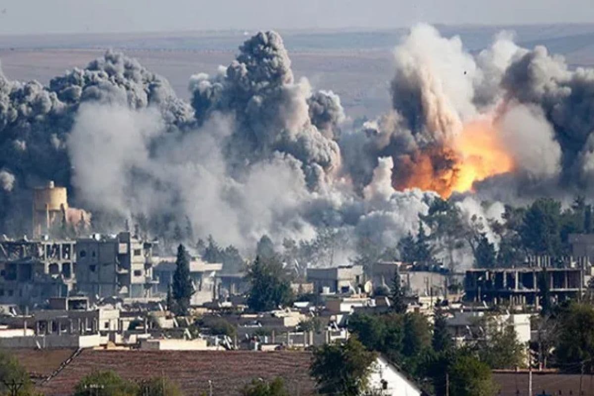 Israel Airstrike on Syria: इजरायल ने किया सीरिया पर एयरस्ट्राइक, लताकिया में मिसाइल डिपो तबाह