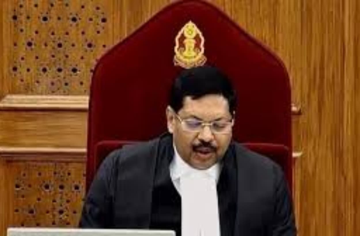 जस्टिस बीआर गवई बने देश के 52वें मुख्य न्यायाधीश, शपथ लेते समय हुए भावुक