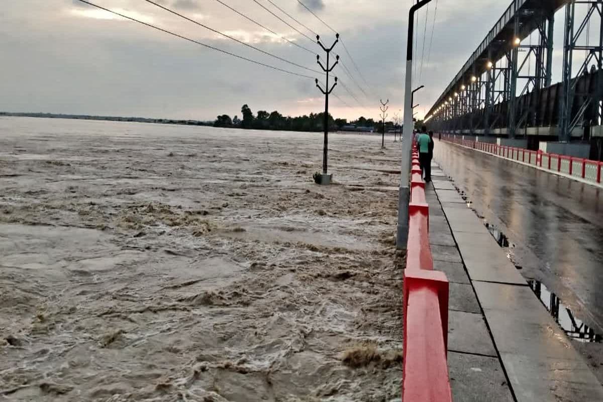 Prabhat Khabar Special: कोसी नदी की धारा को साधने के लिए पहली बार इस्तेमाल हो रहा टेट्रापॉड, जानें क्यों होता है खास