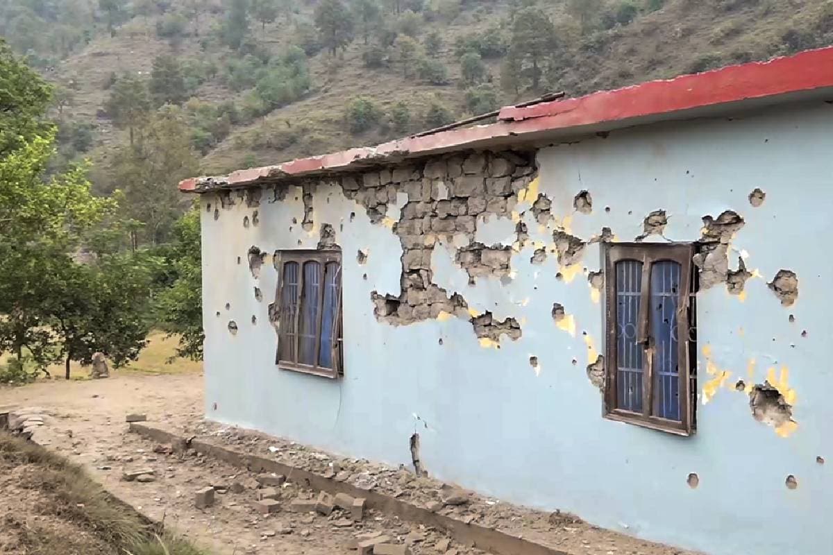 Operation Sindoor: पाकिस्तान की नापाक हरकत, LOC  पर रातभर की गोलीबारी