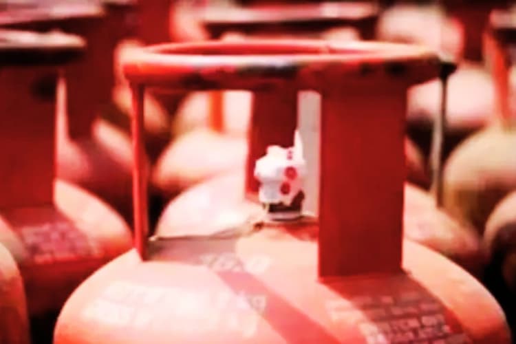 2 मई को आपको कितने में मिलेगा 14.2 किलो वाला एलपीजी सिलेंडर