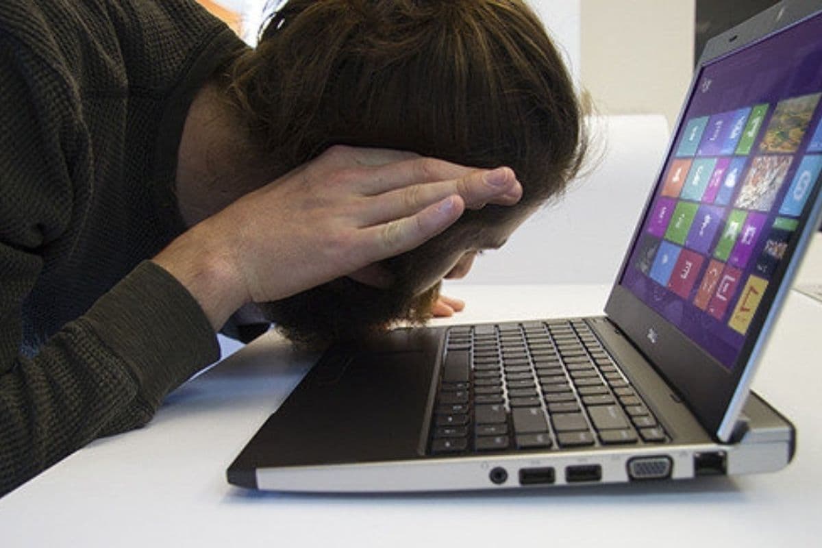 Laptop Tips: लैपटॉप के फैन से आ रही है तेज आवाज? घर बैठे इन टिप्स की मदद से करें ठीक