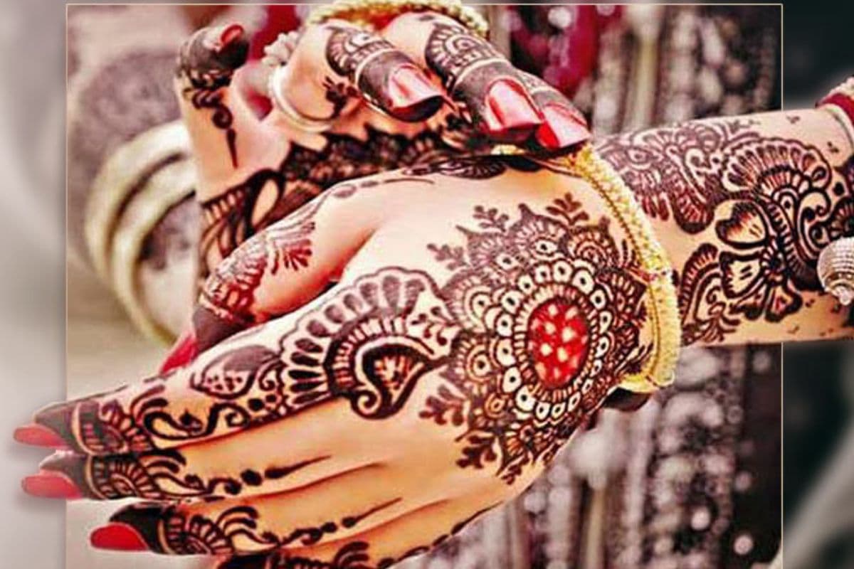 Latest Bridal Mehndi Designs With Glitter: ब्राइडल मेहंदी डिजाइंस विद ग्लिटर,अपने खास दिन को बनाएं और भी खास