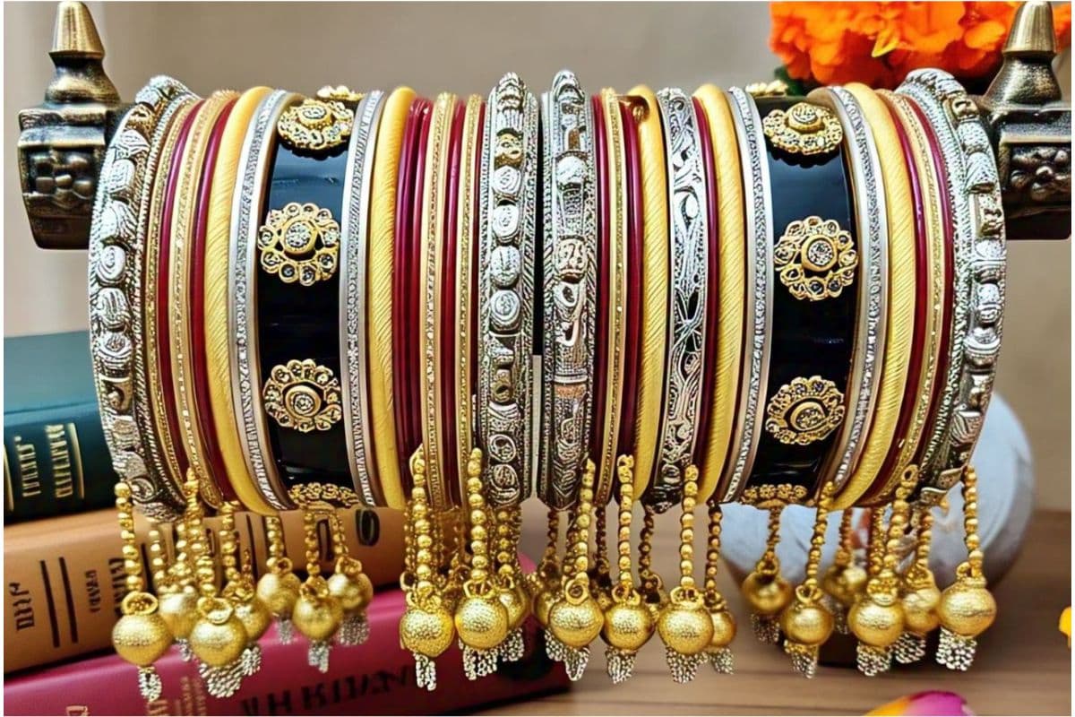 Latest Bangle Designs For Vat Savitri Puja: वट सावित्री पर पहनें ये लेटेस्ट चूड़ियां, हर नजर ठहर जाएगी आपके हाथों पर