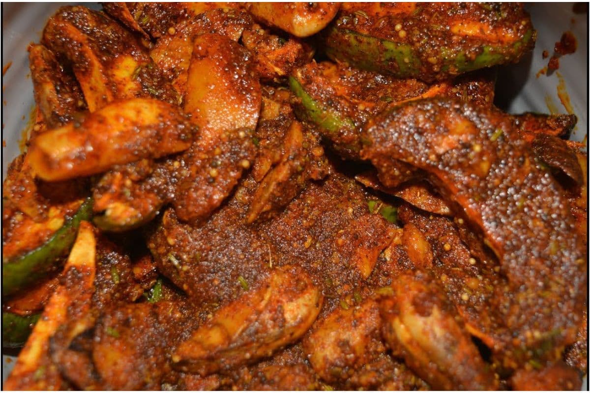 Mango Seed Pickle Recipe: अब आम की गुठली फेंके नहीं, ऐसे बनाएं चटपटा अचार
