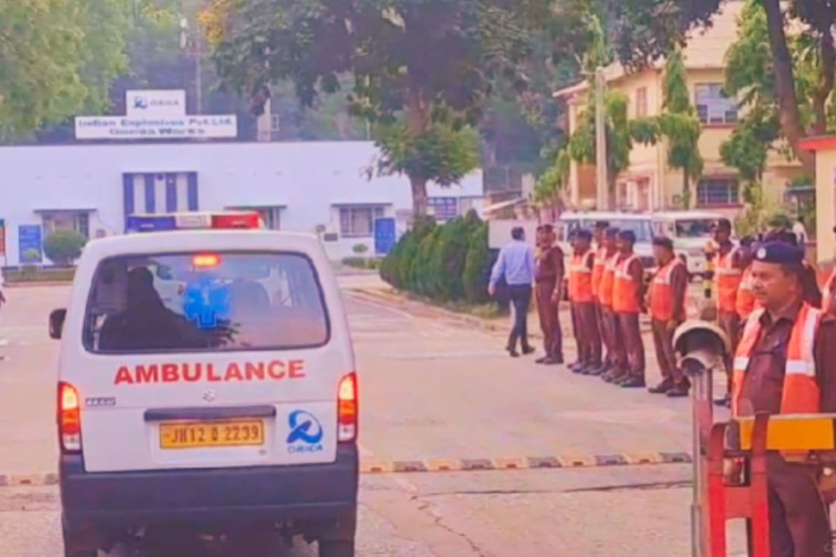 Mock Drill: गोमिया में गूंजी सायरन की आवाज , हमले के दौरान बचाव का किया अभ्यास