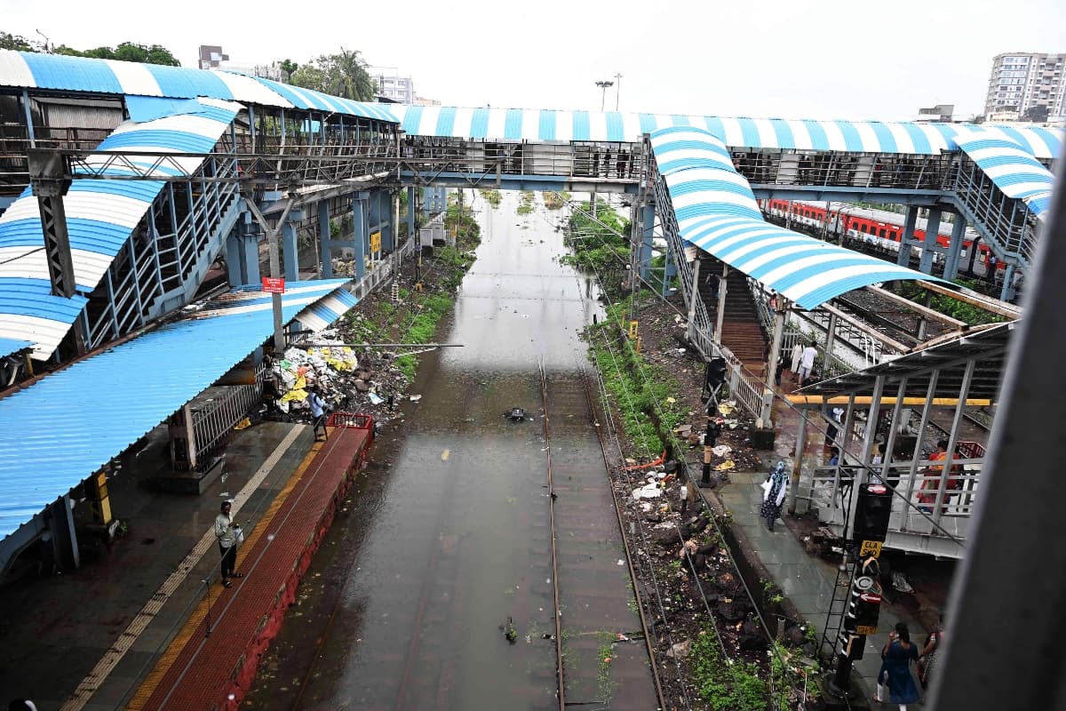 खरीदें ट्रेन का टिकट, हर दिन मिलेगा 10 हजार रुपये का इनाम, मुंबई रेलवे का बड़ा ऐलान