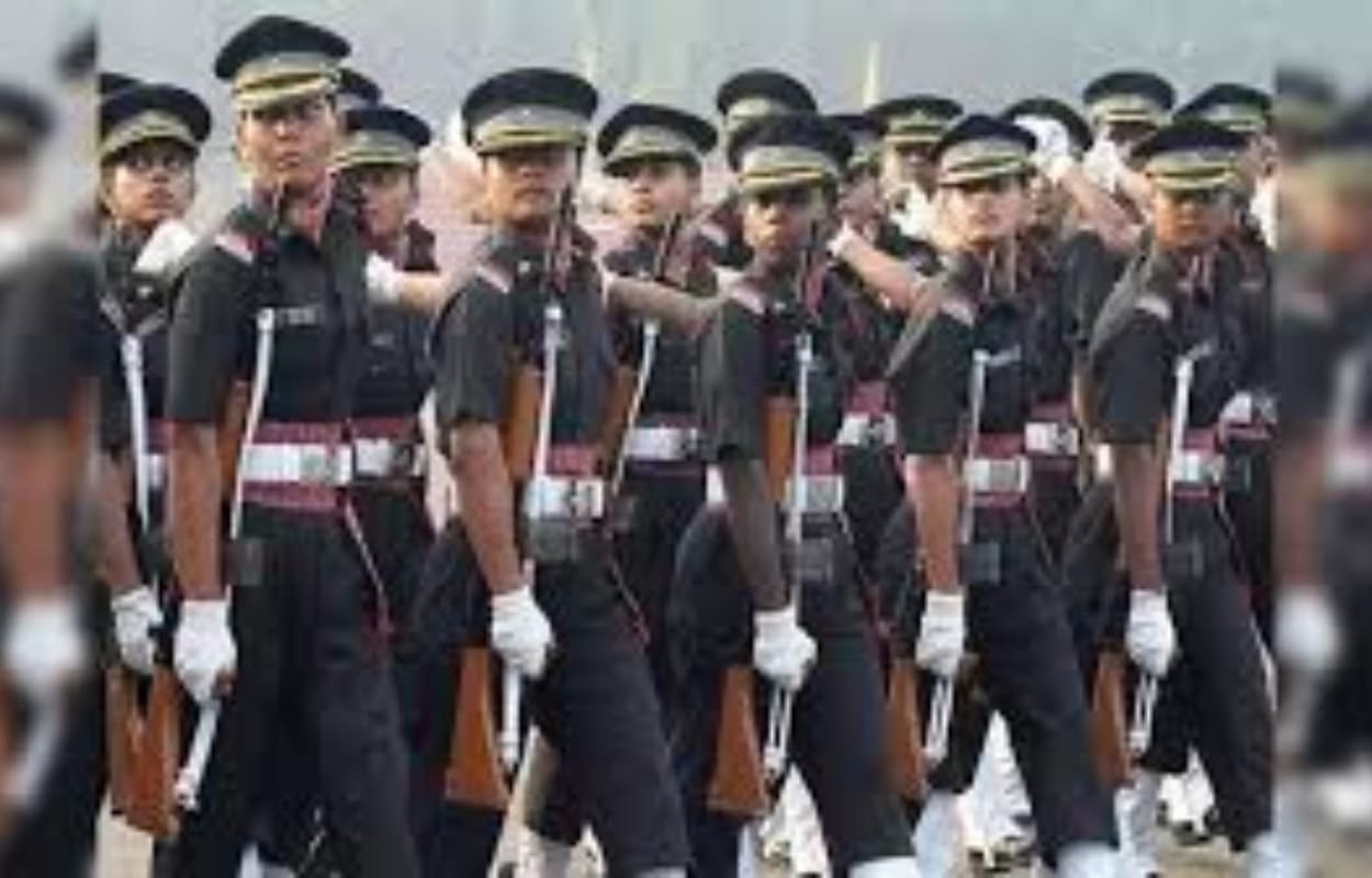 NDA की परेड में पहली बार महिला ताकत का प्रदर्शन, 17 कैडेट्स बनेंगी देश की शान