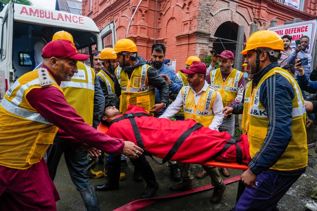 देश के छह राज्यों में मॉक ड्रिल का आयोजन, भारत में बजा सायरन तो कांप गया पाकिस्तान