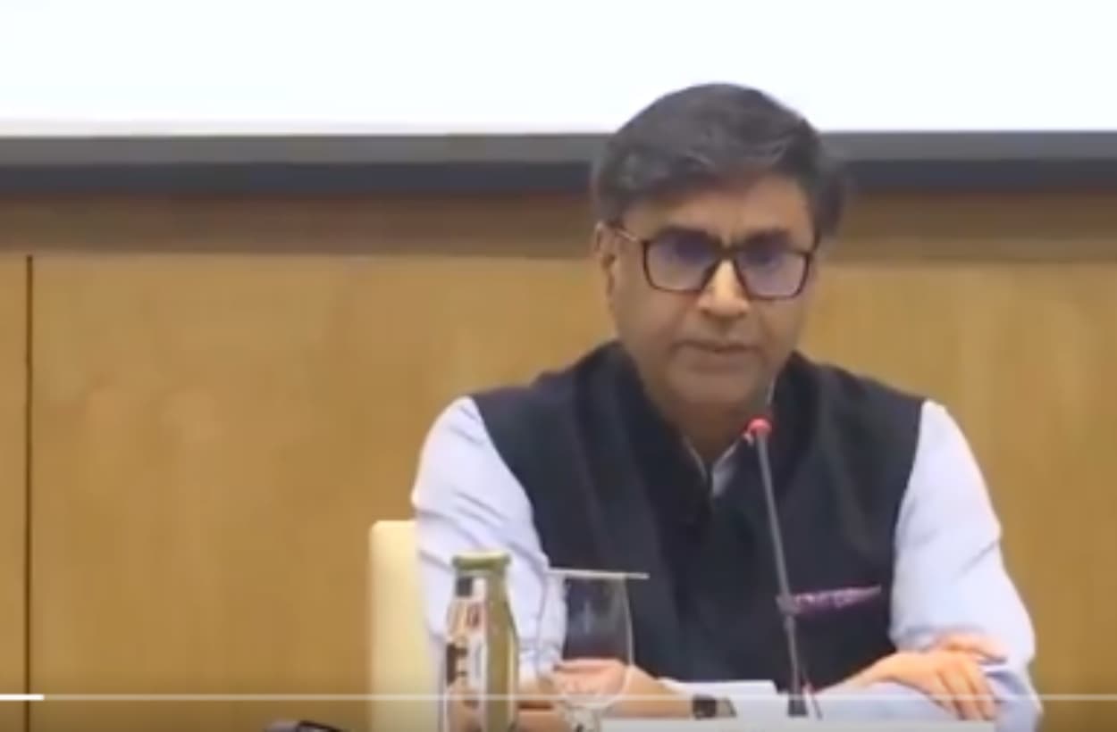 Pakistan Missile Attack On Amritsar: पाकिस्तान ने अमृतसर एयरबेस पर किया मिसाइल अटैक, सेना ने दी जानकारी