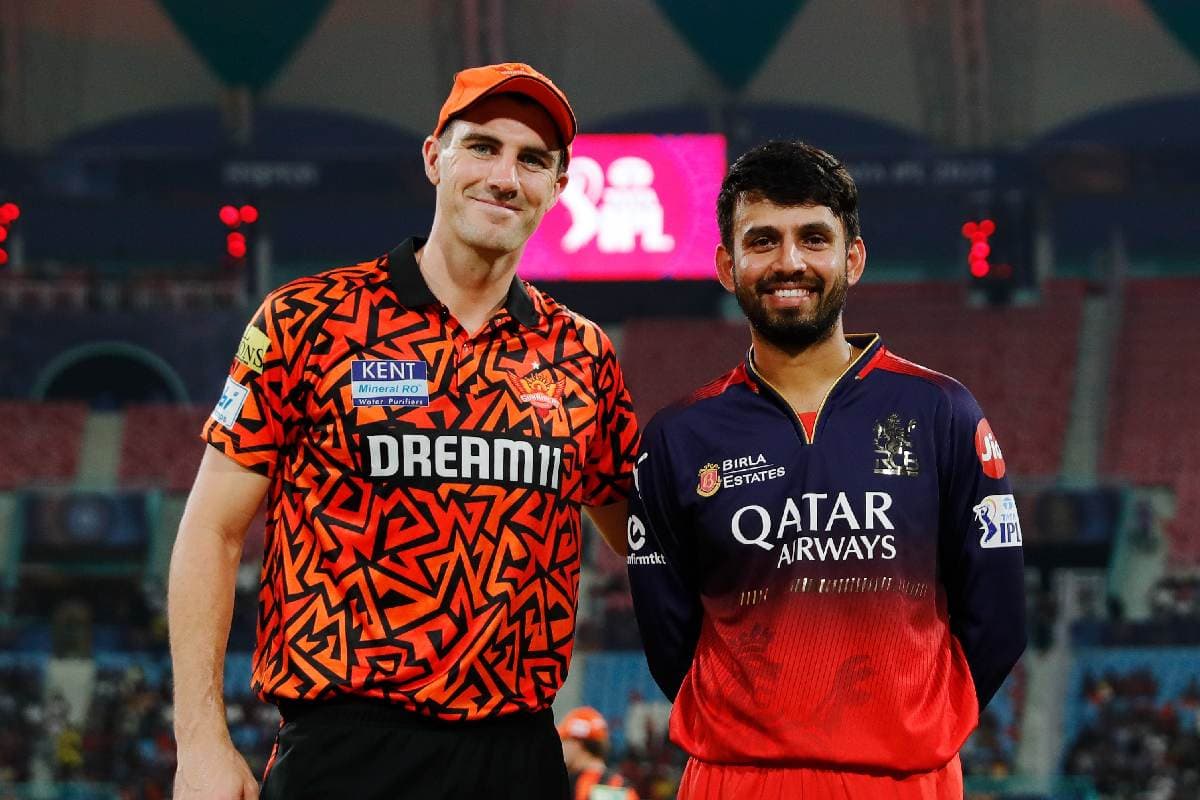 टॉप पर पहुंचने के इरादे से मैदान पर उतरी RCB, सनराइजर्स की पहले बल्लेबाजी; प्लेइंग XI