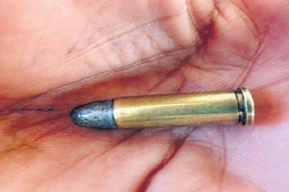 Patna Airport: पटना एयरपोर्ट पर सुरक्षा चेकिंग में बड़ा खुलासा, युवक के बैग से निकला जिंदा कारतूस