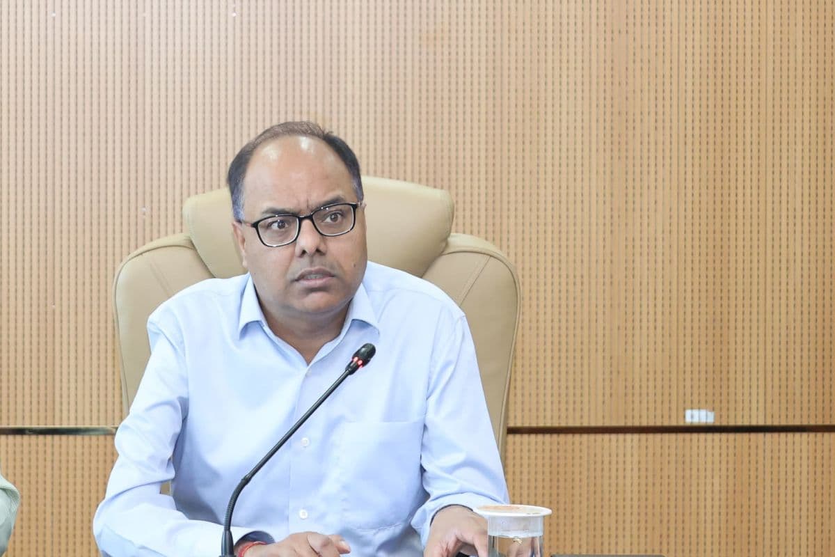 पटना DM का बड़ा फैसला, बढ़ती गर्मी के कारण इतने बजे के बाद स्कूल की पढ़ाई पर रोक