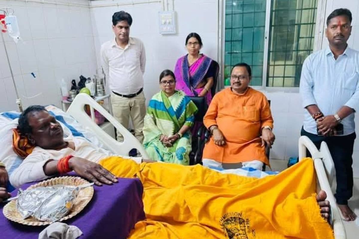 ‘सहीये म तोरो पैर टुटलो छौं की सम्मेलन करी रहलो छो’, घायल सांसद से कुछ ये कहते हुए मिले JDU विधायक गोपाल मंडल