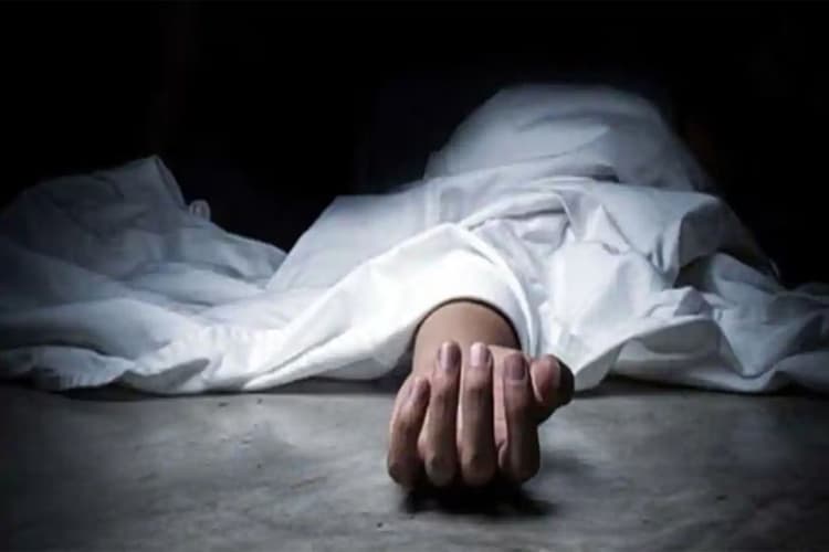 साहेबगंज: सरकारी भवन की छत टूटकर गिरी, दबने से कर्मी की मौत