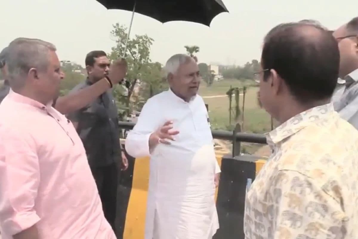 Bihar: चिलचिलाती धूप में अचानक पटना की सड़कों पर उतरे CM नीतीश कुमार, अधिकारियों की लगा दी क्लास