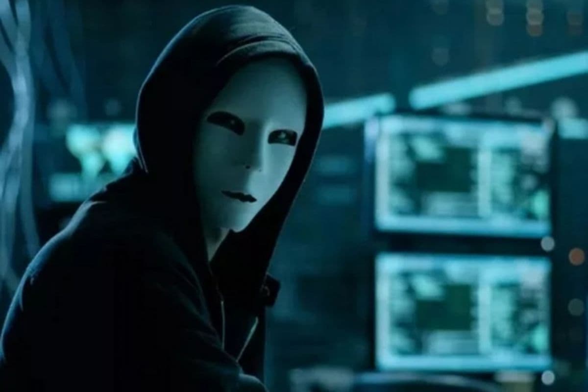 गया जी में बिजली मीटर में आधार अपडेट के नाम पर खाते से उड़ाये 3 लाख, लिंक पर क्लिक करते ही फोन हुआ ब्लैक आउट