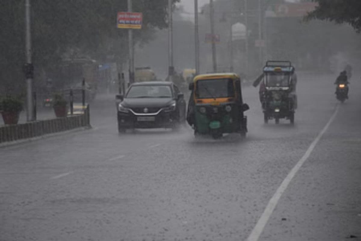 Nowcast Bihar: बिहार के इस जिले में अगले दो से तीन घंटे के दौरान होगी जोरदार बारिश, अलर्ट जारी