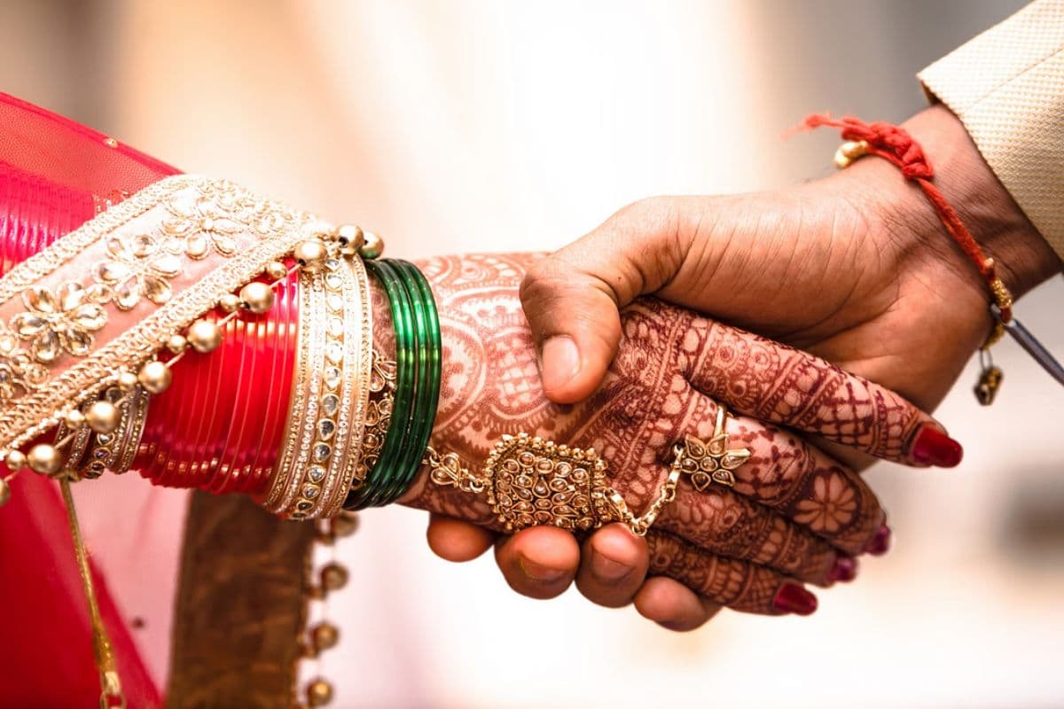 Bihar: छोटी बहन ने जीजा से की शादी, मां को आया गुस्सा, किया कुछ ऐसा कि सब हो गए हैरान