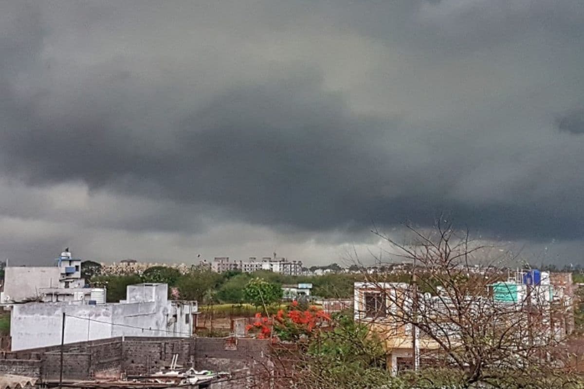Bihar Rain Alert: पटना को बादलों ने घेरा, लेकिन नहीं होगी बारिश, जानिए कैसा रहेगा मौसम?