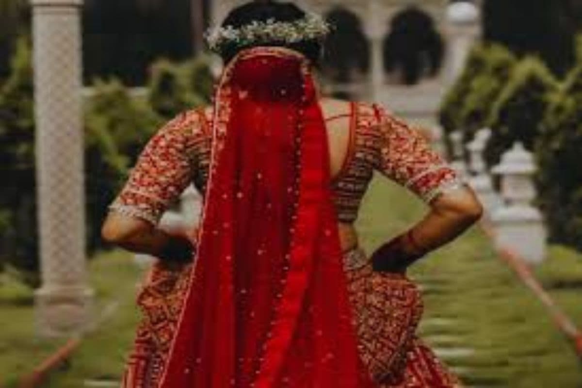 Bihar: शादी के दो महीने बाद ही प्रेमी संग भाग गई दुल्हन, पति पर टूटा दुखों का पहाड़