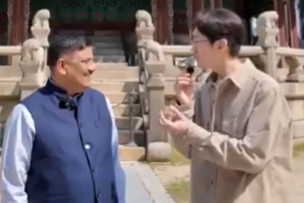 ‘मधुबनी गेल रहली है? हां गेल रहली है’, कोरियाई बिहारी यूट्यूबर और JDU सांसद की मैथिली में बातचीत का वीडियो वायरल