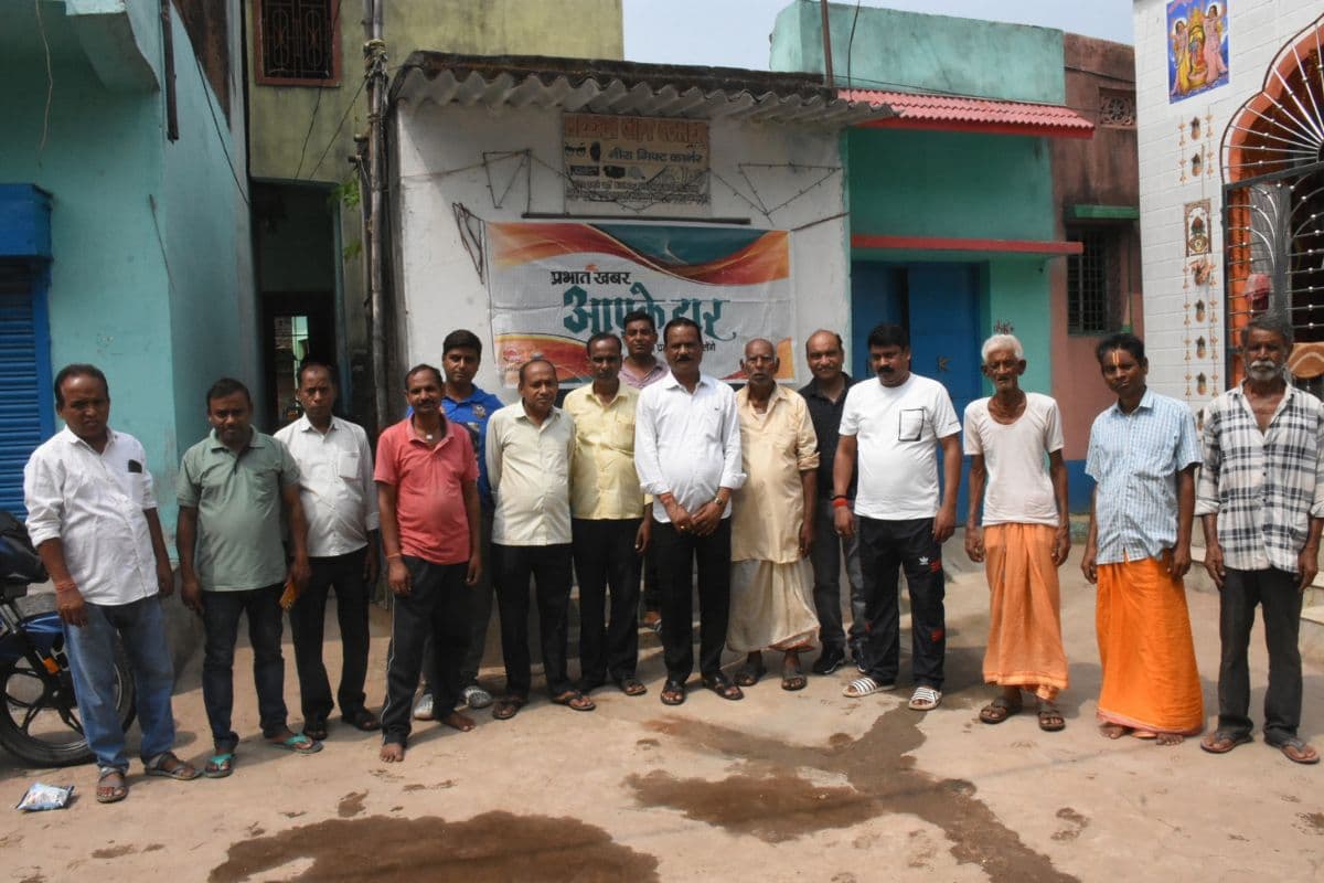 प्रभात खबर आपके द्वार में बोले लोग, 10 हजार आबादीवाले नावाडीह में सड़क पर बह रहा नाली का गंदा पानी